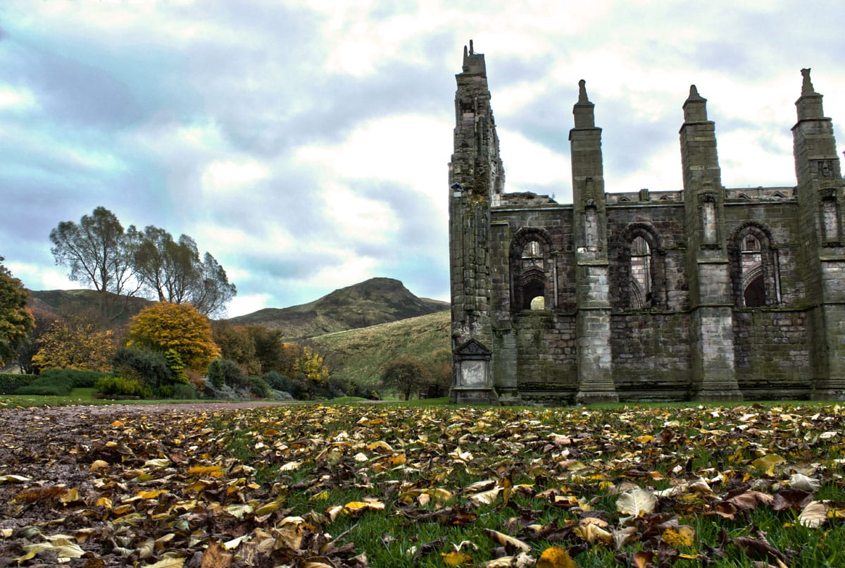 Holyrood Abbey & Arthur's Seat